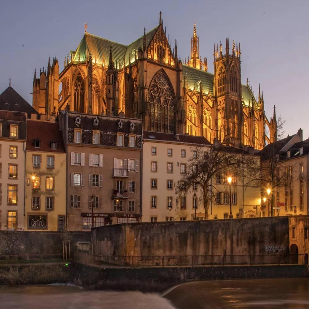 Lecathedrale : F2 Au Coeur De Metz ! Apartment Luaran gambar