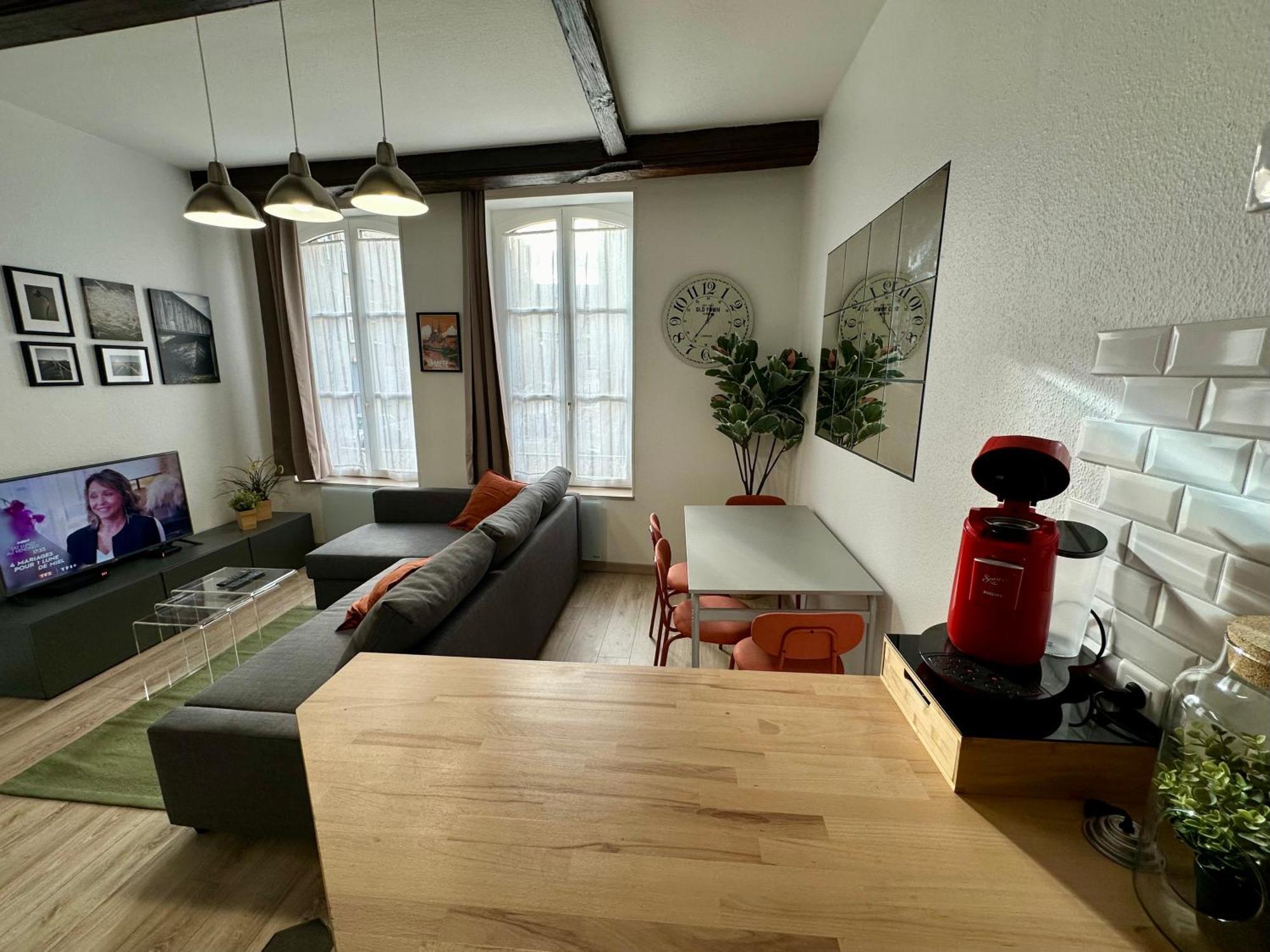 Lecathedrale : F2 Au Coeur De Metz ! Apartment Luaran gambar
